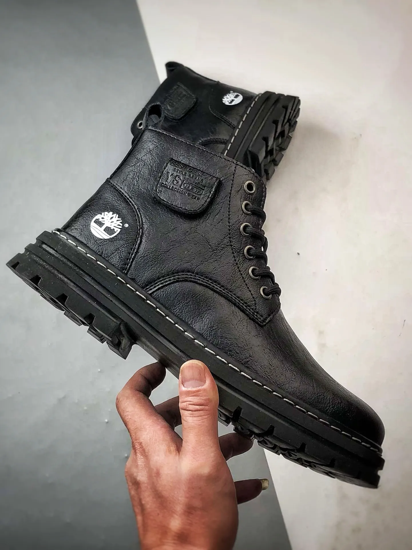 💰440 Timberland Timberland/Timberland 2025 autumn and winter new style classic high-top casual men's shoes, newly upgraded, Guangdong factory quality, original box and original packaging, the fabric is made of Italian top frosted cowhide, with anti-odor and anti-corrosion genuine leather latex insoles, giving you a perfect wearing experience. High-quality and durable, a must-have for sportsmen. Specializes in not looking handsome. High-quality, first-class foot feel. Exclusive supply. Item number: TB99776713 Code number: 39 40 41 42 43 44 (standard code)